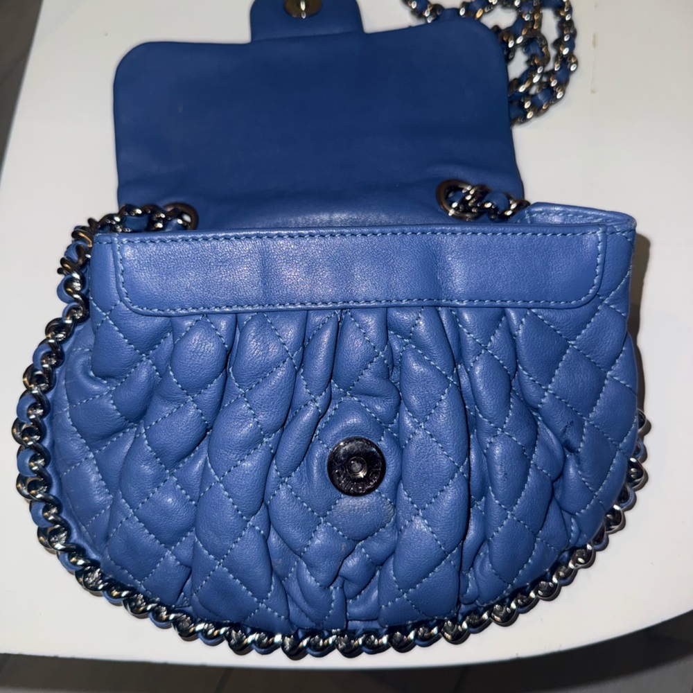 CHANEL Blue Quilted Lambskin Crossbody Bag with Silver-Tone Chain - Picture 2 of 6